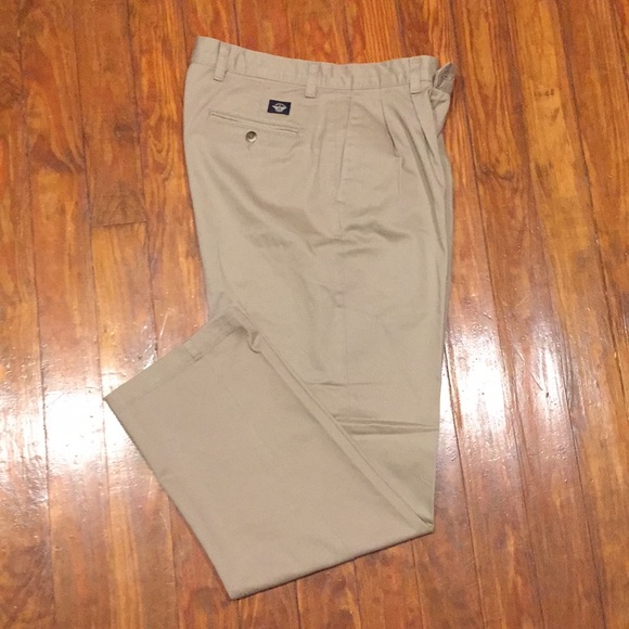 Dockers - Picture 1 of 3